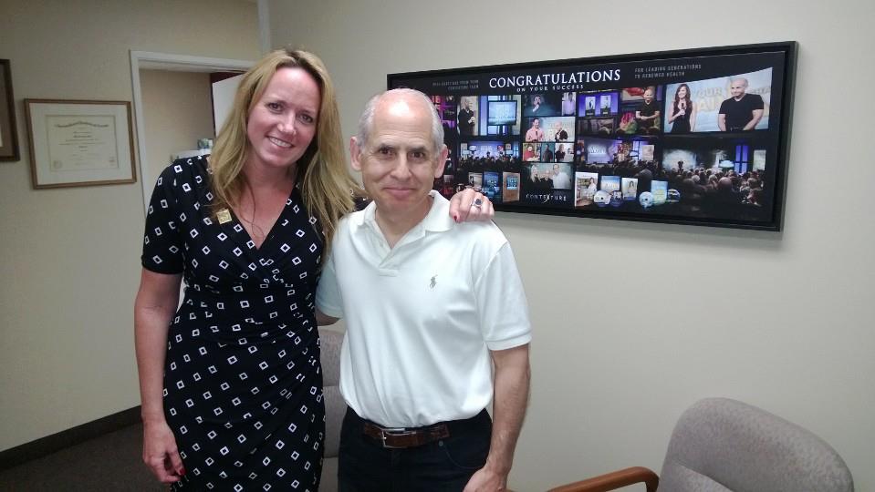 kathryn Goetzke with Dr Amen at his office
