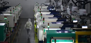Hongrita Precision Injection Molding Workshop
