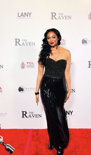 Hollywood star Dominique Nicole at red carpet at TLC Chinese Theatre