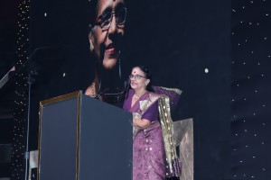 Chief Guest Dr.Rajam addressing the gathering