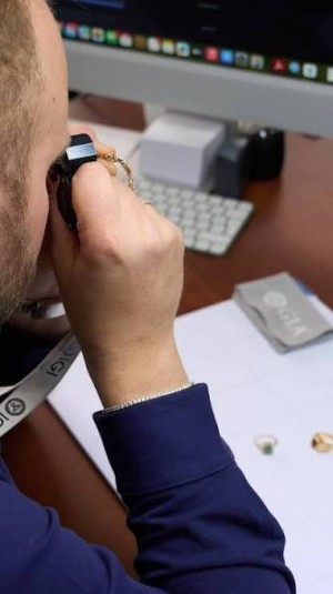 Trusted gold and jewelry appraisal services across Poland.