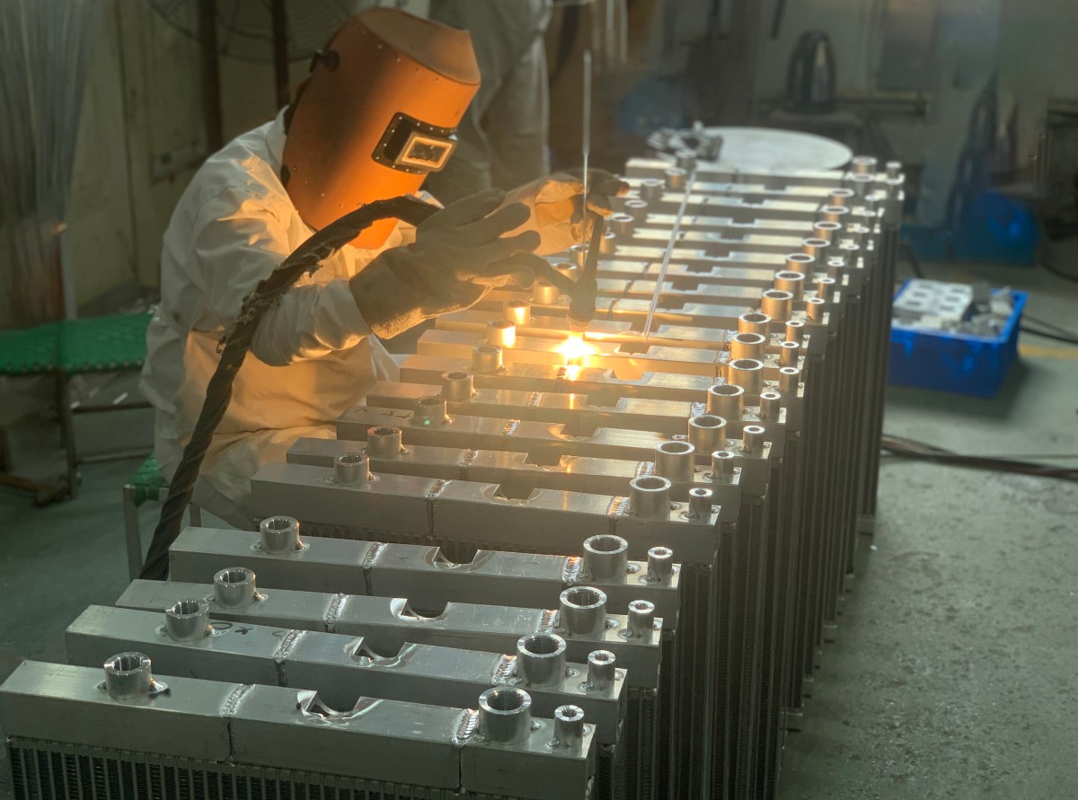 a leading manufacturer of aluminum plate fin heat exchangers