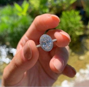 Why Lab Grown Diamond Engagement Rings Matter in a Wedding