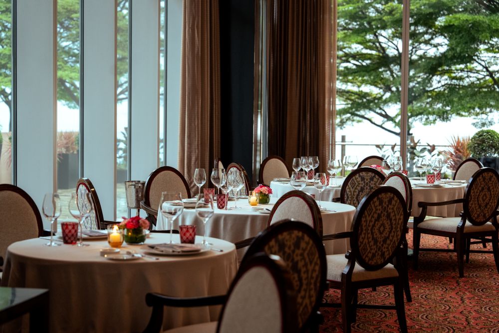 Daniel Blais Director of Beverage guides guests through each pairing with expert insight