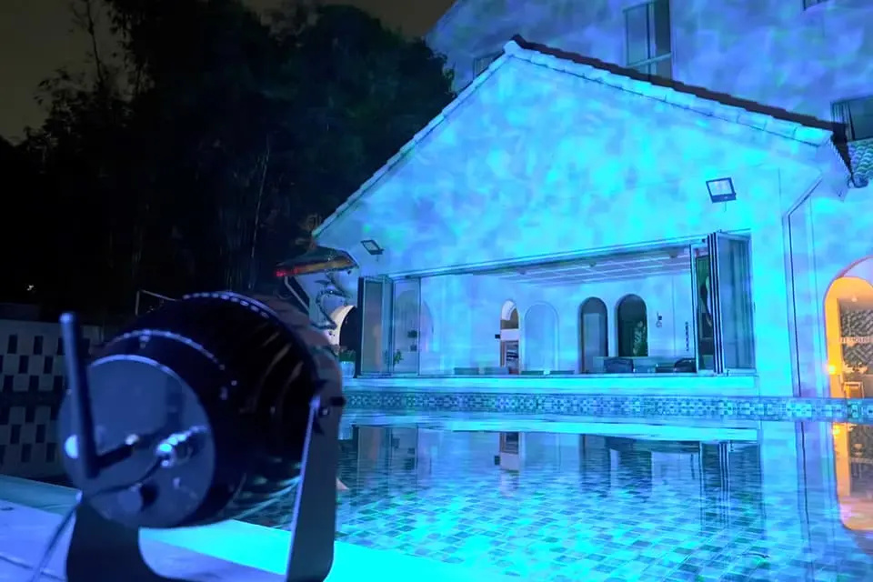 BLHW10 Outdoor Projector Illuminating A Poolside Facade BLHW10 Outdoor Projector Illuminating A Poolside Facade