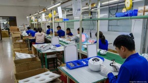 BLXK09IV projector undergoing factory quality inspection