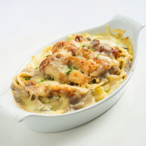 Student Cheesy Baked Spaghetti with Chicken