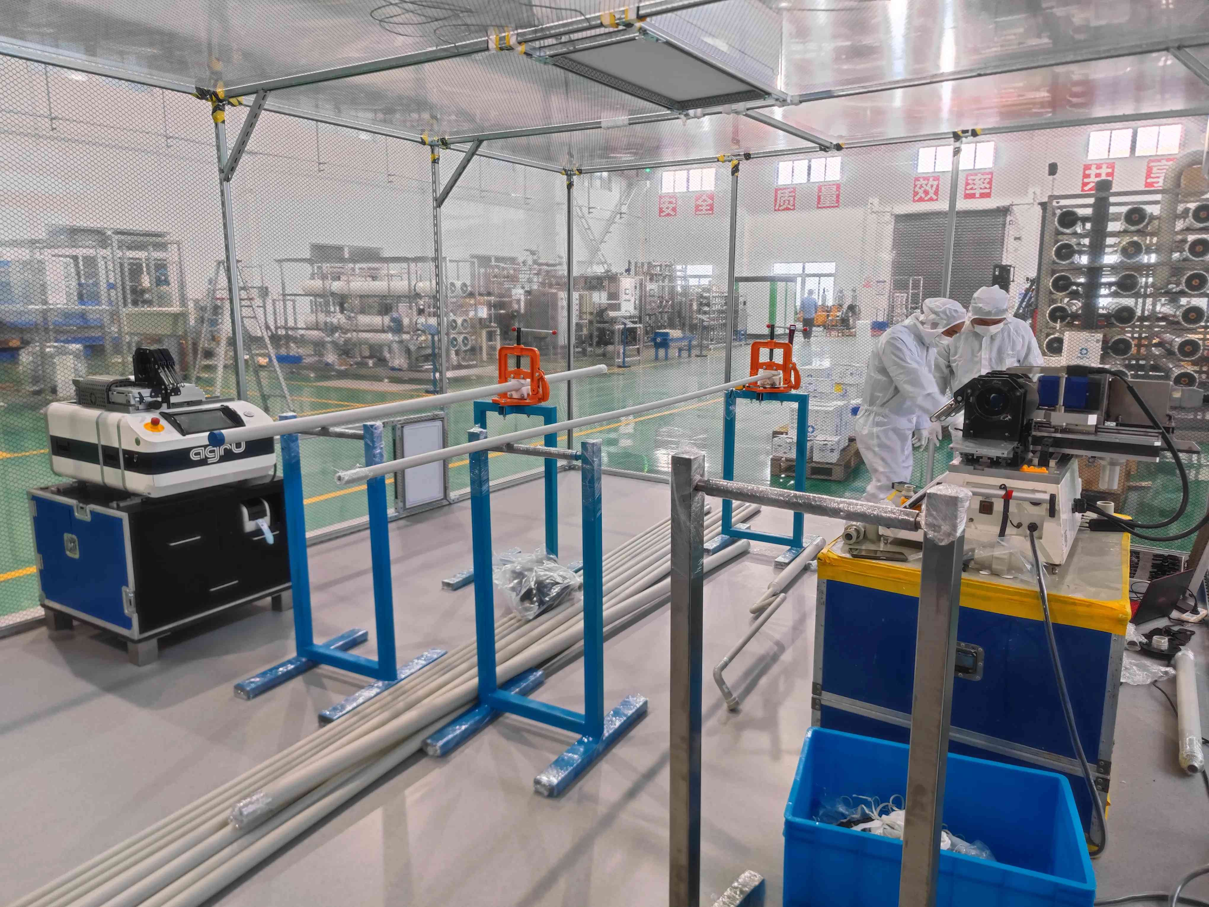Tongjie Precision Pipe Manufacturing Workshop With Technicians