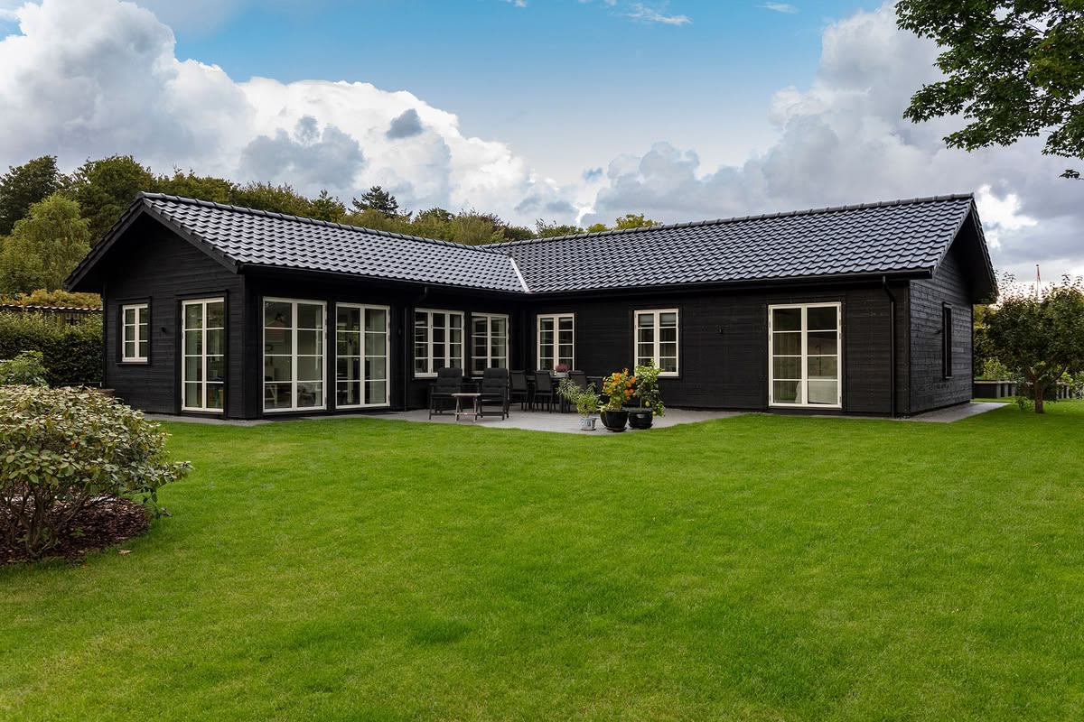 Wooden Houses Combine Danish Architecture with Modern Living Wooden Houses Combine Danish Architecture with Modern Living
