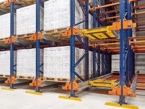Custom Shuttle Radio Rack Cold Warehouse Solution