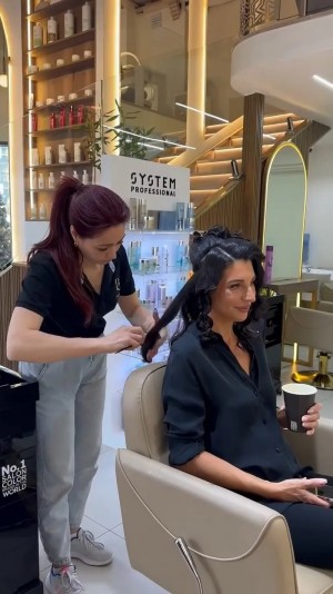 Para Ella Hair & Nails Ladies Salon