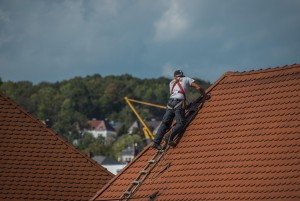 bluelightpictures roofers 2891664 1920