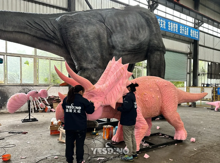 Yesdino Animatronic Triceratops Under Workshop Production Yesdino Animatronic Triceratops Under Workshop Production