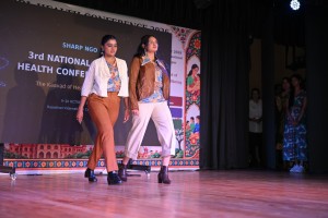 20 Fashion Show ARCH Students 02