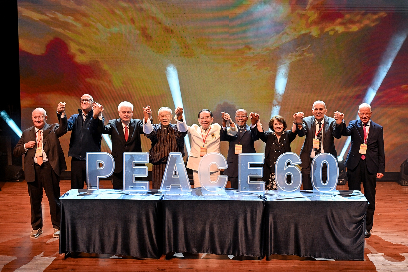 P1Dr Hong TaoTze and five former world leaders illuminate PEACE 60 for a peaceful future P1Dr Hong TaoTze and five former world leaders illuminate PEACE 60 for a peaceful future