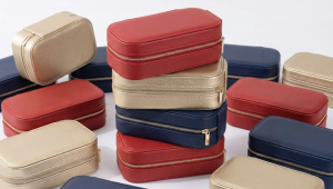 trending_bridesmaid_leather_zipper_cases