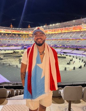 Dean Huertas: Host