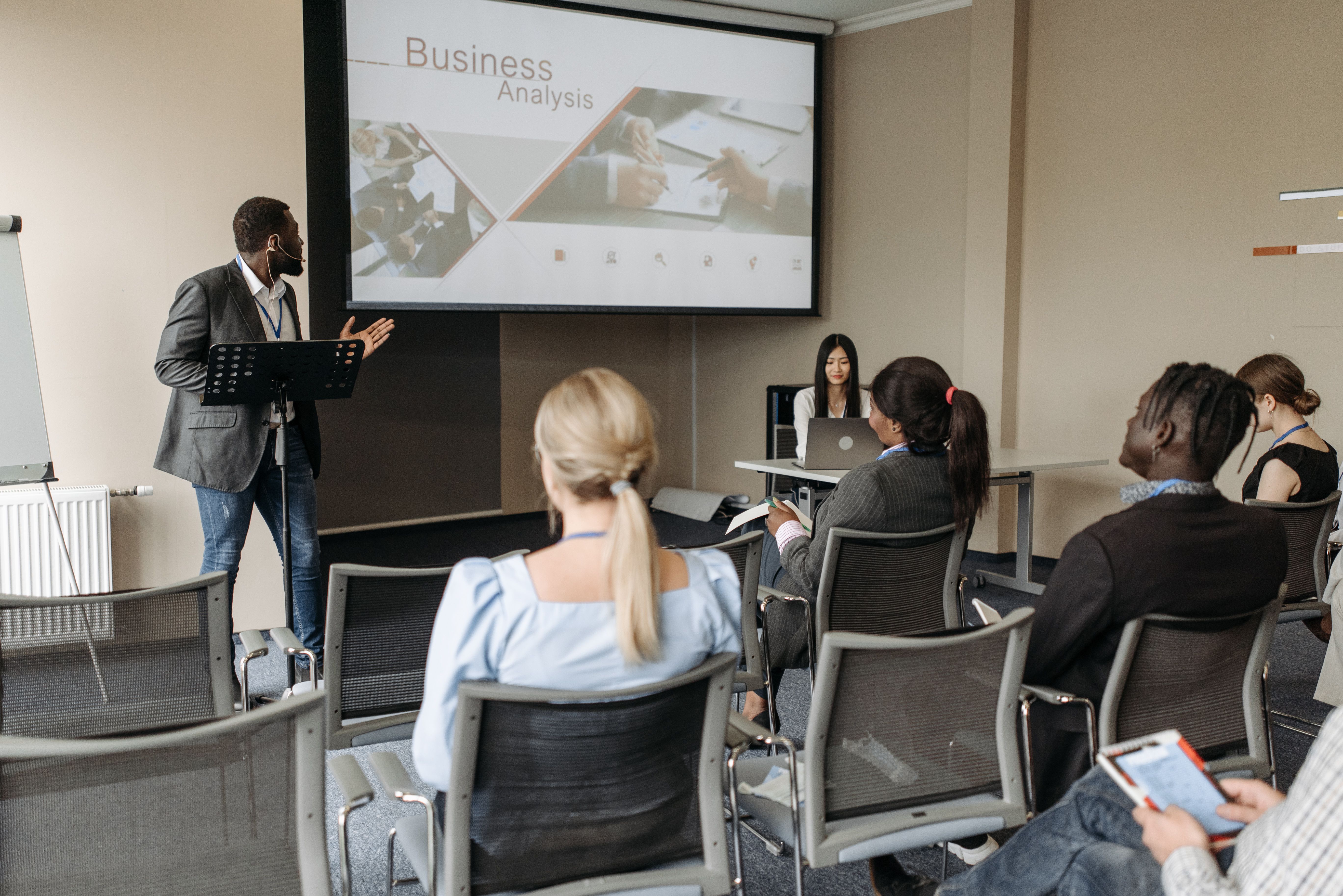 How Public Speaking Can Create New Career Opportunities
