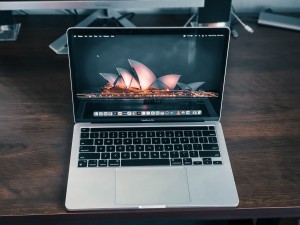 Corporate Screensavers and Pop Ups are a Great Employee Communication Strategy