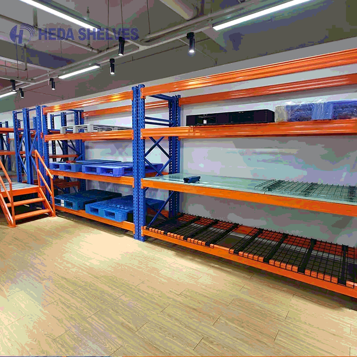 Roll Formed Step Beam and Heavy Duty Teardrop Upright Columns Roll Formed Step Beam and Heavy Duty Teardrop Upright Columns