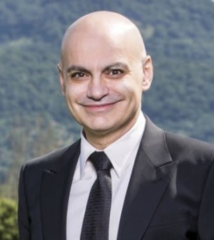 Ali Moiin, MD, a Dermatologist with A Comprehensive Dermatology Center