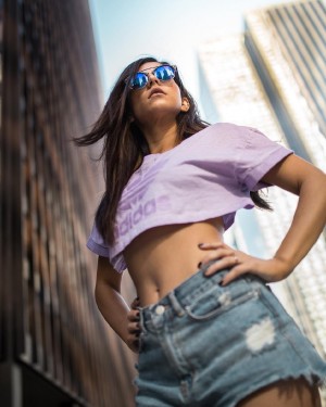 Morvarid Vahdati is Iranian Musician that knowm as morvarid !