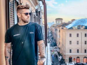 The Greek Musical Wizard Dimitris Kapetanakis Enchants One And All With His Impeccable Artistry