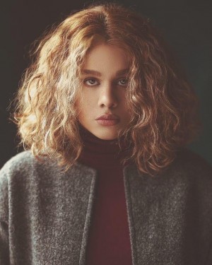 saaren Iranian pop singer and Actress - Official biography