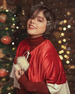 saaren Iranian pop singer and Actress - Official biography