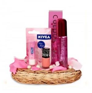 Women’s Day Gifts to India