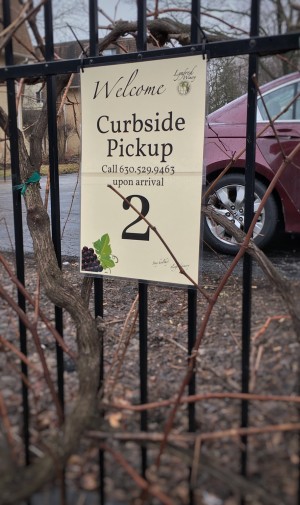 Curbside wine pickup during coronoavirus