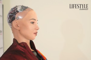 Sophia on the Cover of ‘The Lifestyle Journalist’ Magazine 