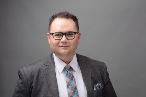 Real Estate Flamboyant: Luke Hemmings is getting ready for a high stakes legal war.