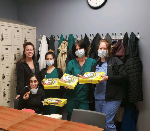 Dr. Berkowitz of Michigan Hair Restoration Partners with Hungry Howie’s Pizza to Serve Hospital Workers