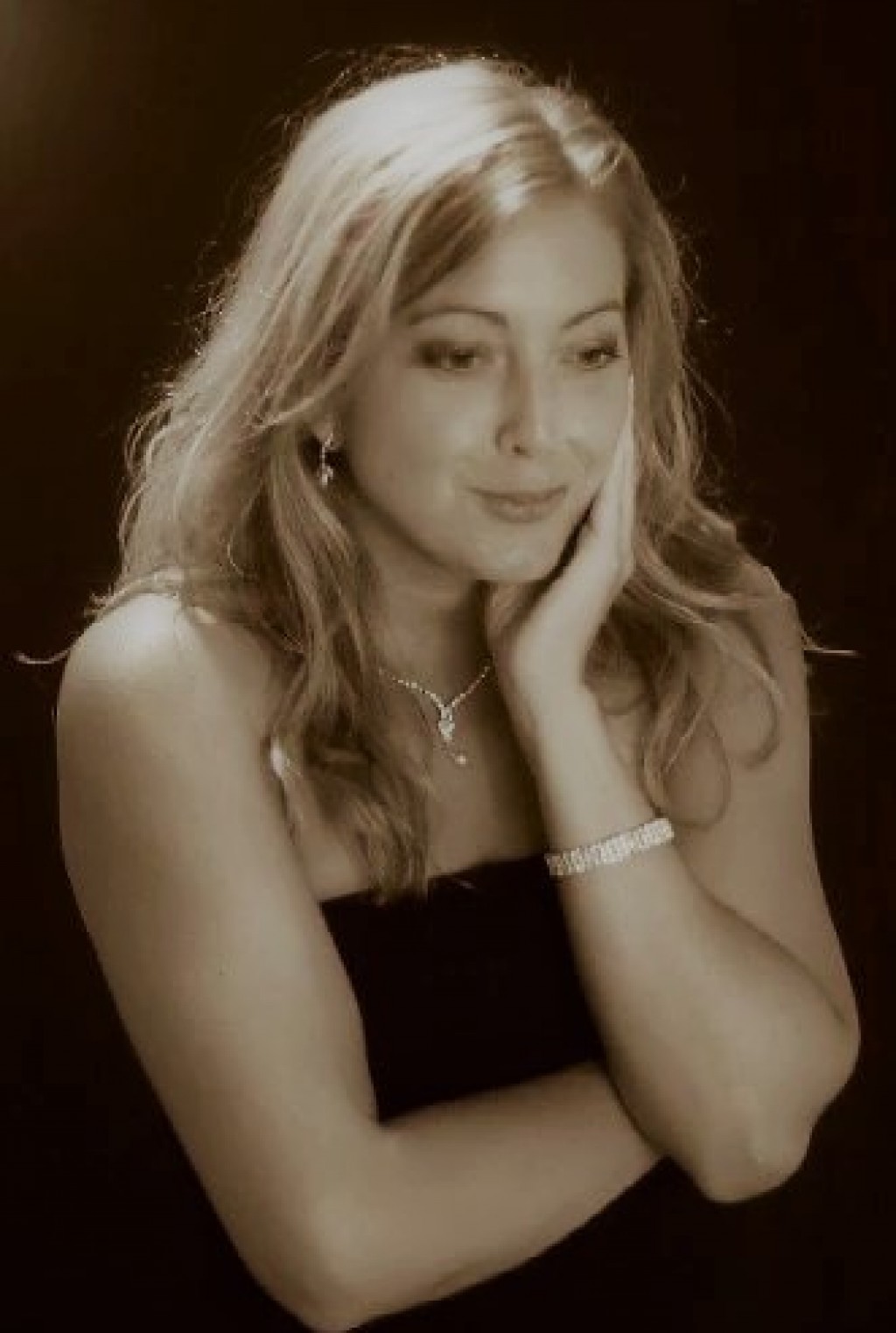 Author Elizabeth Rossi announces the release of a 2nd book