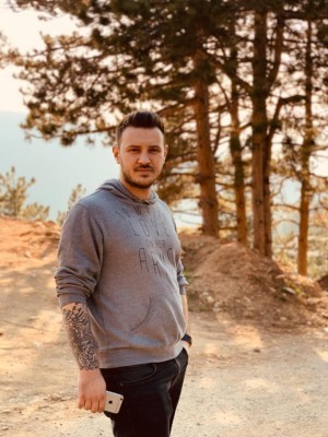 Sezgin Mangjuka Social Media Maestro