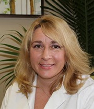 Gloria Maczuga-Stern, DMD, a Dentist with Center For Sleep & TMJ Disorders of Fairfield