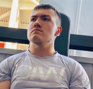 Jay Moir | Wheelchair-Using Fitness Blogger Defeats Depression to Become Gym Instructor