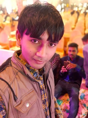 Anurag Maurya Actor on Stage