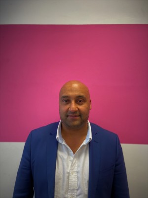 Reggie James Superstar