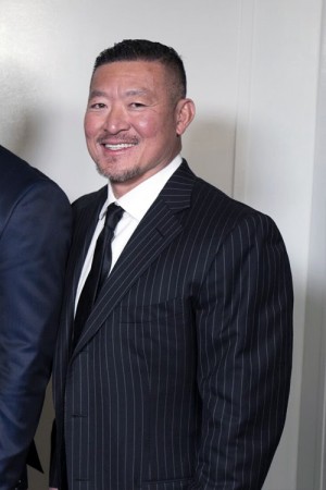 Ton Lee, DDS, a Dentist with Summerlin Smiles & Distinctive Smiles