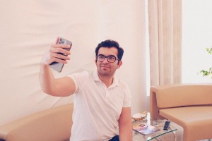 Expand Your Horizons about the Iranian Cosmetic Surgery Industry through Dr. Saman Tahmasbi’s Informative Instagram Hand