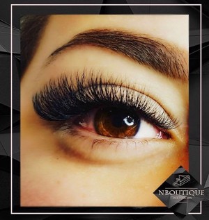 Eyelash extension home service Dubai