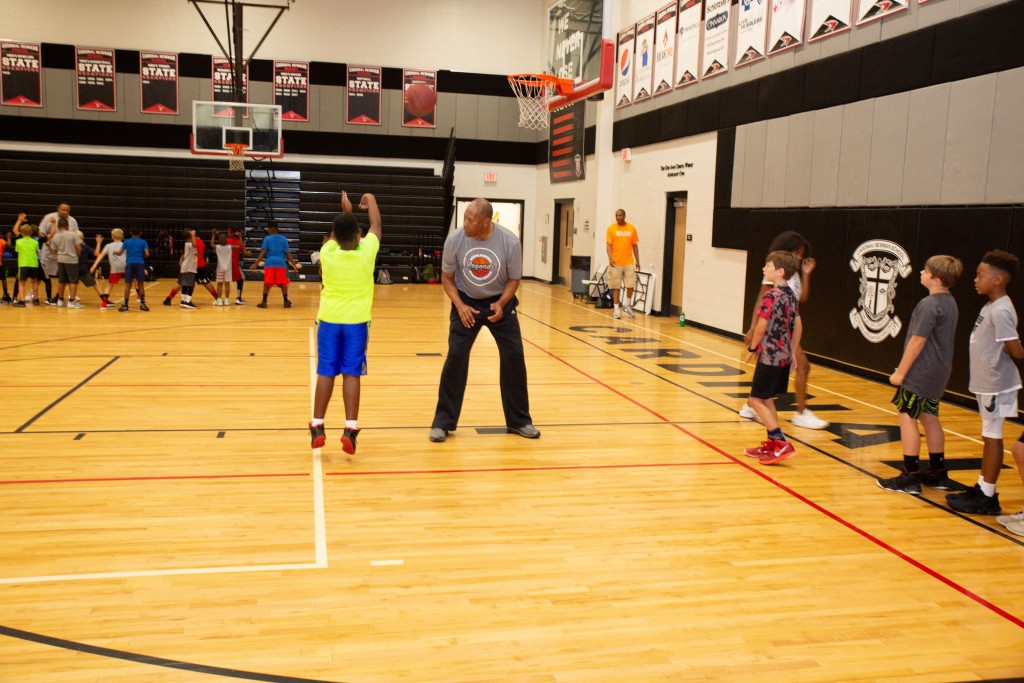 Naismith Hall of Famer and NBA AllStar Alex English Joins SportsEdTV