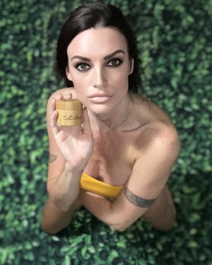 Amanda Lavery, entrepreneur and CEO of CoCaBee, Canadian Skin Care brand famous for the Antibacterial Lip Balm.