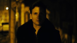 Still of Pau Maso and Matthew Crawley in Complete Strangers