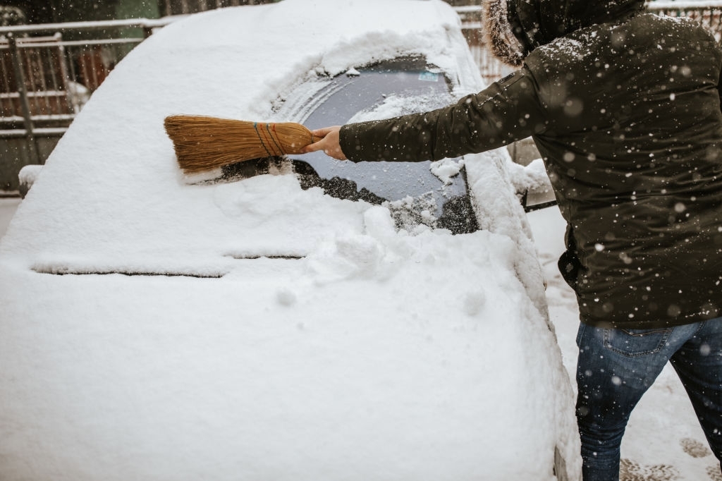 The Snow Removal Cost Factors Decoded for Chicago Homeowners IssueWire