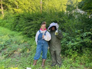 Beekeeping training with EDGE summer 2020 in McDowell County