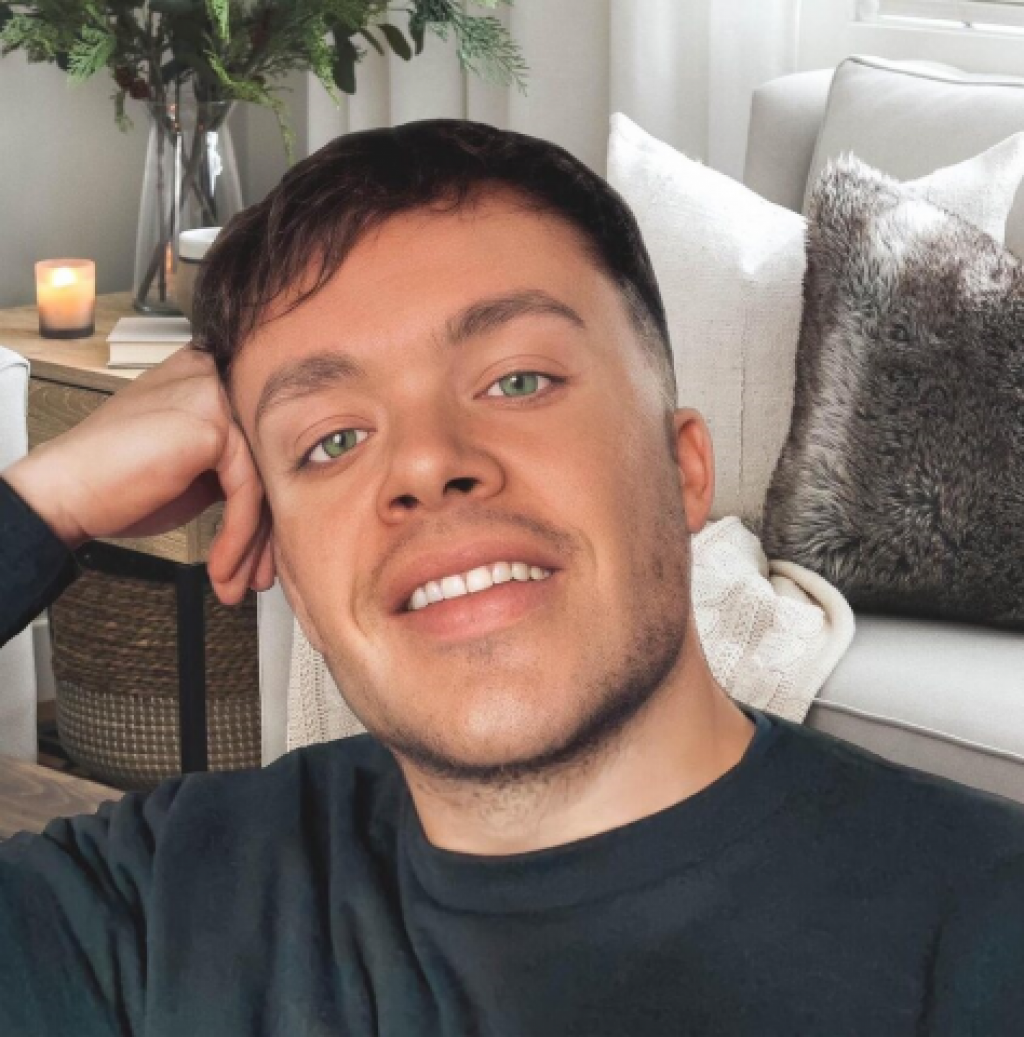Chris Riley, Psychic Medium guides Celebrities & TV Royalty as he