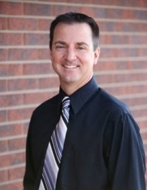 Jeffrey Lowe, DDS, FAGD, a Dentist with Lifetime Dental Care